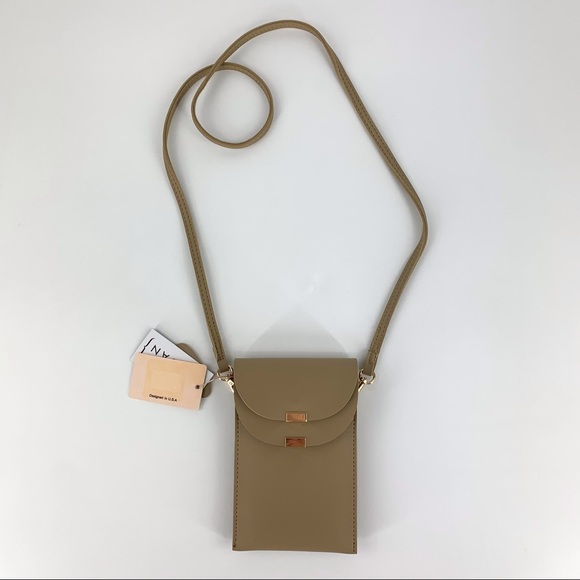 Mellow World NWT Taupe Cross Body Cell Phone Touchscreen Window Wallet Purse - Picture 2 of 14